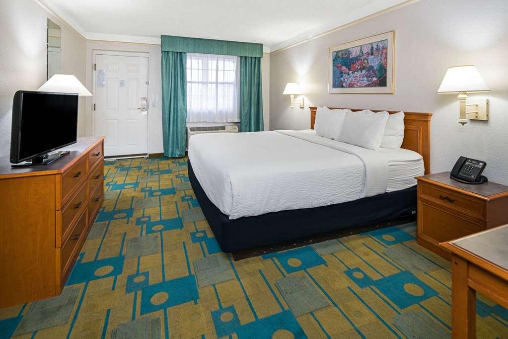 Days Inn By Wyndham San Diego Vista Zimmer foto